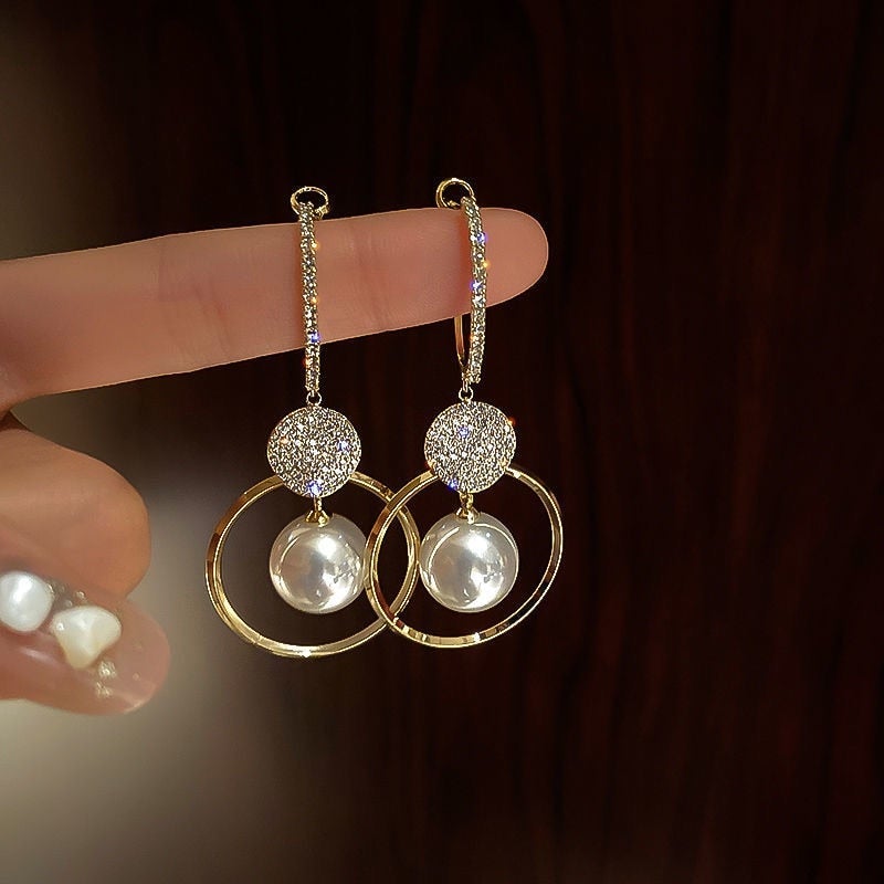 Pendientes de lujo con perlas cultivadas y circonitas