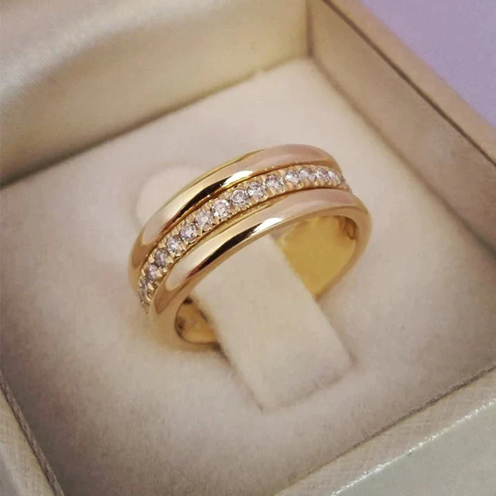 Anillo Elegante Con Incrustaciones de Doble Zirconia