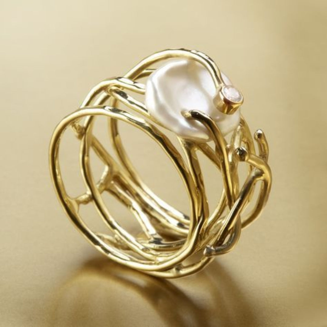 Anillo Vintage Delgado de Oro y Perlas