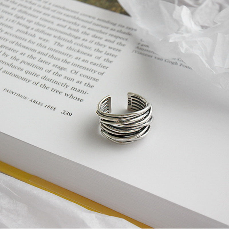 Anillo ajustable plateado en capas