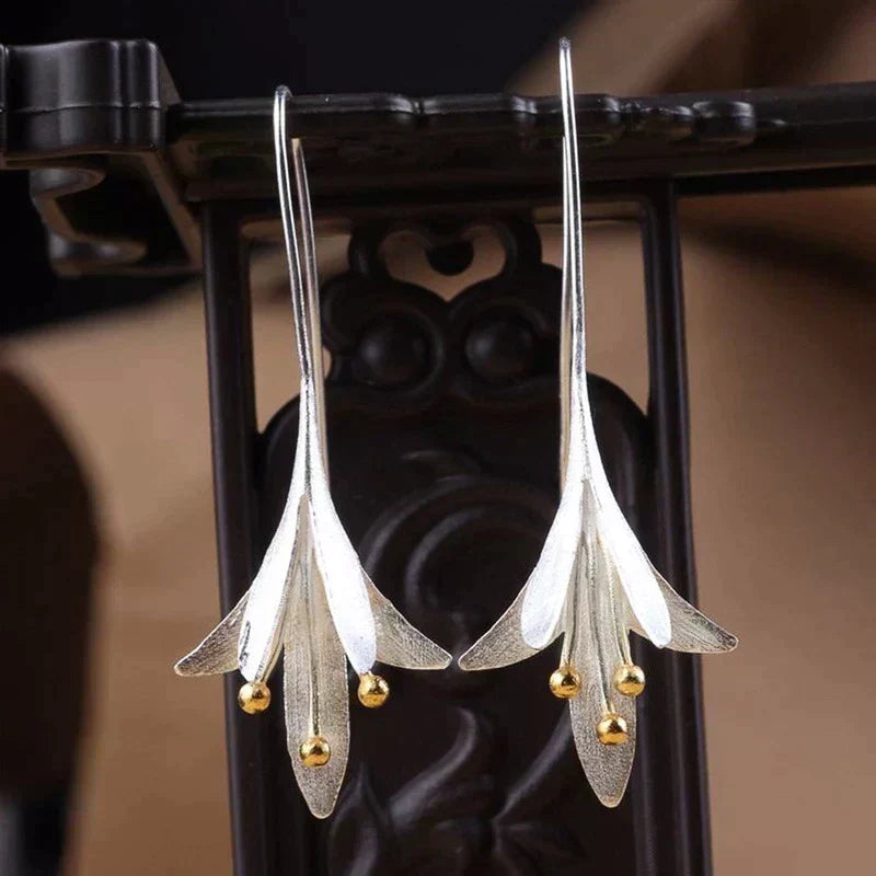 Pendientes de flor de plata