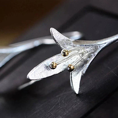 Pendientes de flor de plata