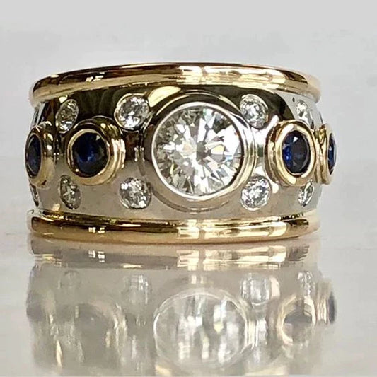 Anillo de Zirconia Incrustado en Oro Vintage
