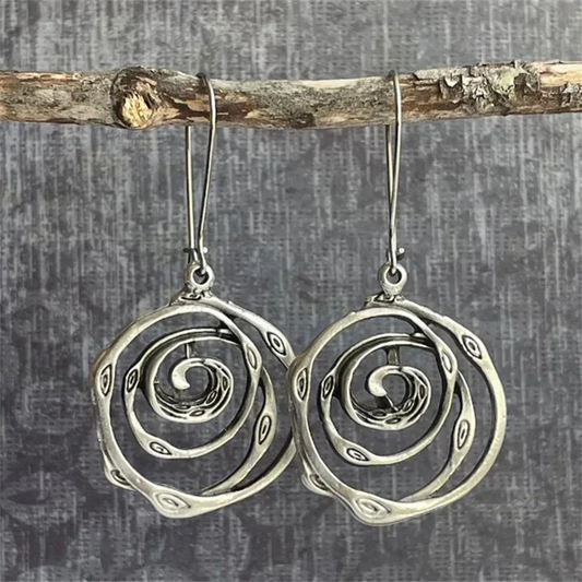 Pendientes Metálicos Vintage en Forma de Laberinto