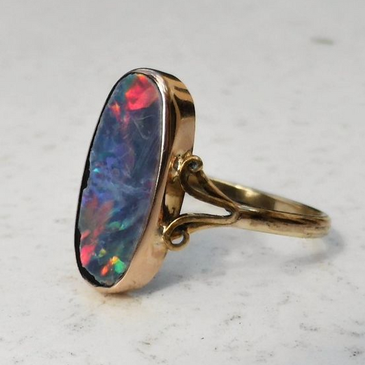 Anillo de Ópalo Colorido Vintage