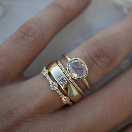 Conjunto de Anillos de Oro Vintage con Zirconia