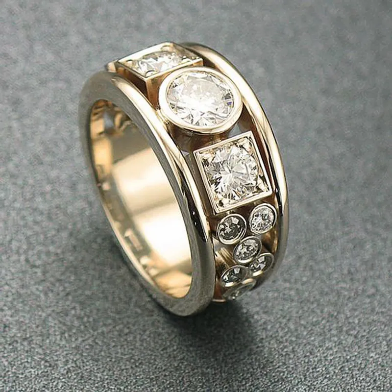 Anillo Vintage de Zirconia Dorada